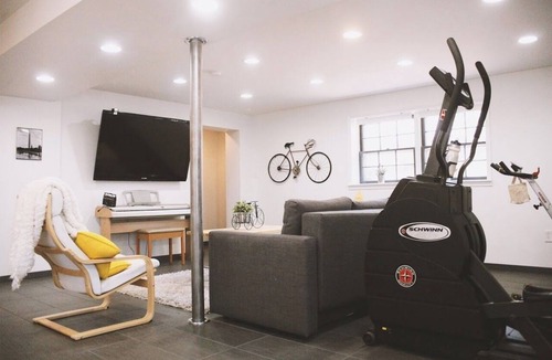 Colesville Apartment | Spacious 1,200 sq ft Executive Suite in quiet Silver Spring neighborhood