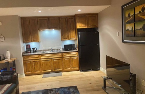 Hope House | Spacious 2 bedrooms PLUS near Kawkawa Lake