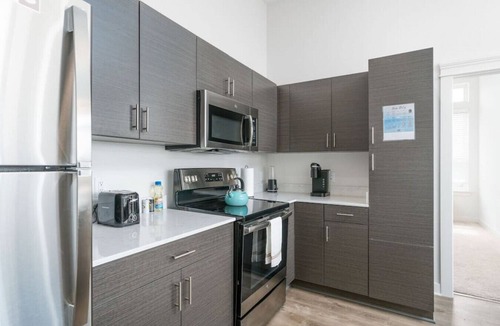 Indianapolis Apartment | Spacious 2BR Broadripple Village