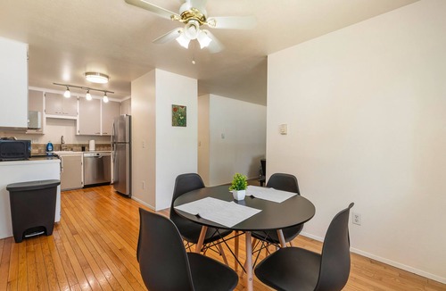 Picnic Point-North Lynnwood House | Spacious 2BR Duplex | Family & Group Friendly