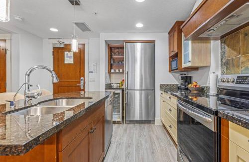 Canmore House | Spacious 2BR Oasis with Pool and Gym Close to Banff