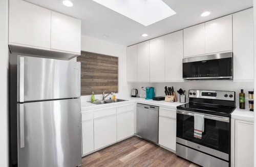 Sharp Park Apartment | Spacious 4-Bed Private Retreat Near Beachwalk, Golf & Trails