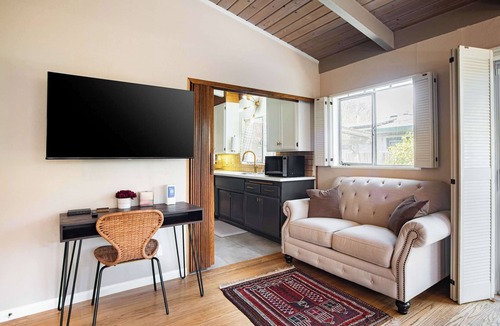 Central Davis House | Spacious 4BR Backyard Oasis with BBQ Near UC Davis
