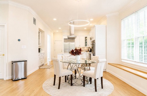 Cherrydale House | Spacious 5BR Home - Walk to Ballston Metro