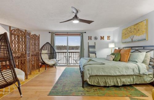 Orange House | Spacious Accessible Waterfront Retreat