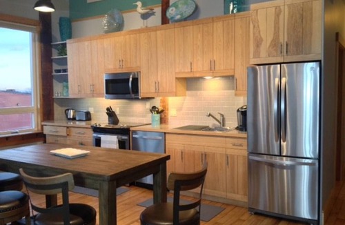 Belfast Apartment | Spacious, airy Loft overlooking the harbor in historic Belfast