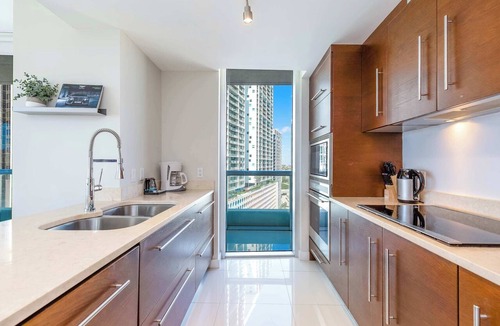 Downtown Miami Apartment | Spacious Brickell Suite Steps from Riverwalk