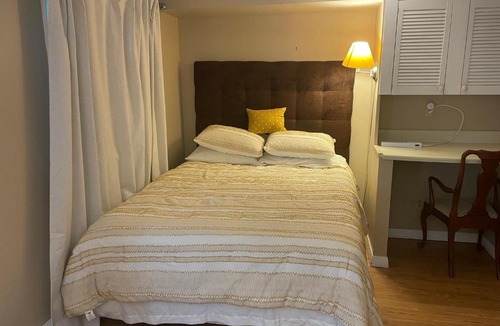 Andover House | Spacious, Convenient & Cozy Stay Near Boston