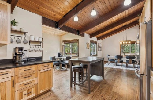 Bigfork House | Spacious Getaway | Central Loc | Family Friendly