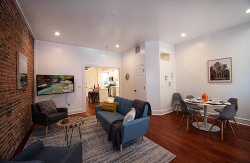 Fells Point Condo | Spacious Home by the Water in Fells Point