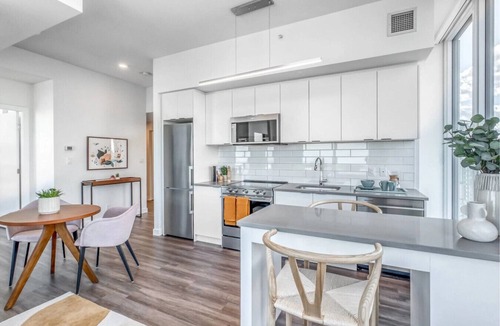 Victoria Park Apartment | Spacious Modern 2-Bedroom in Calgary | BLVD Beltline