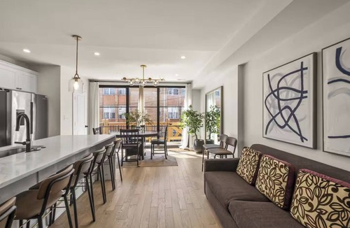 Columbia Heights House | Spacious NW DC home w/parking sleeps 14