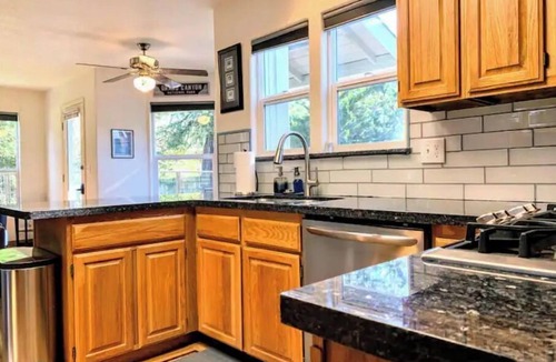Myrtletown House | Spacious Sequoia Estate
