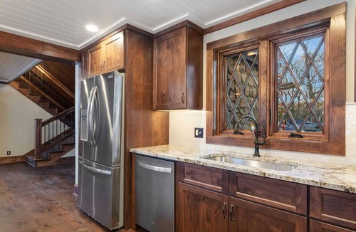 Beech Mountain Cabin | Spacious Ski-In/Ski-Out Chalet on Beech Mountain