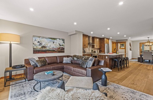 Canmore Villa | Spring Creek Vacations 4 BR Villa 32