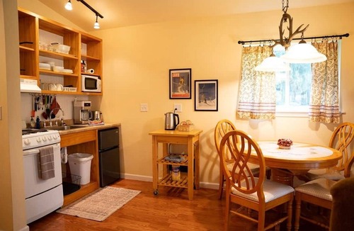 Sappho Cabin | ‘Spruce’ Riverfront Cabin near Olympic National Park