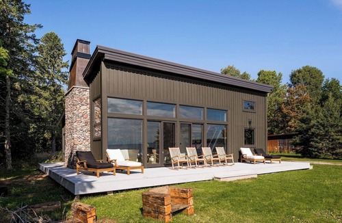 La Pointe House | Stone and Cedar Lodge