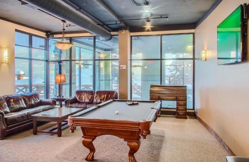 Big White Ski Resort Apartment | Stonegate Resort Unit A402