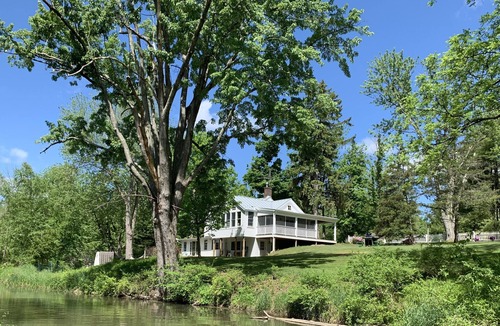 Germantown House | Streamside Classic 1800s w/ addition near Germantown & Hudson