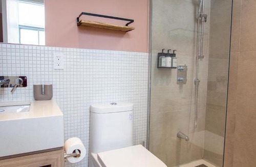 Plateau Mont Royal Apartment | Studio #18 - Self Check-In - Plateau - St-Denis