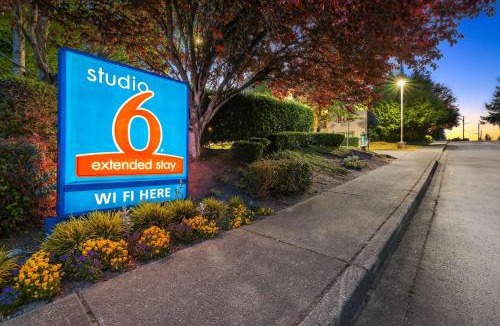 Mountlake Terrace Hotel | Studio 6-Mountlake Terrace, WA - Seattle