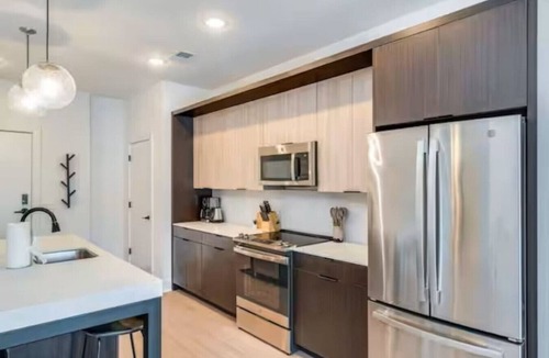 Pendleton Apartment | Studio Near Hard Rock | OTR Nightlife Spot