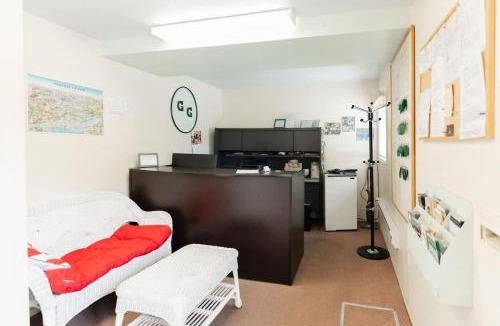 Okanagan-Similkameen House | Studio Suite 4 Green Gables Resort