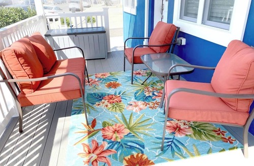 Point Pleasant Beach Apartment | Stylish space, 180ft to beach,parking
