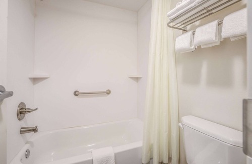 Middlesboro Hotel | Suburban Studios Middlesboro
