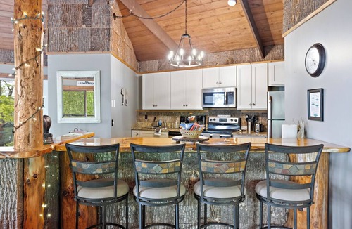 Beech Mountain House | Summer @ Beech w/Views, A/C, Dogs, Hiking/Biking, Hot Tub