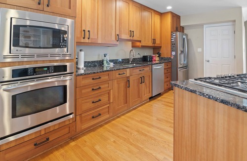Fairland House | Summer Getaway Near DC and Baltimore Pool, Private Yard & Peaceful Setting