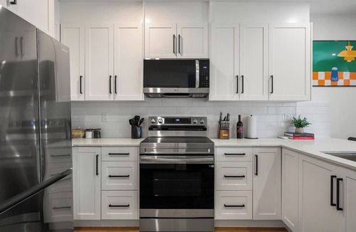 Invermere Villa | Summit Stay | Ground Floor | Central | AC | Pets