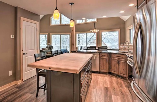 Conesus House | Sunset Chalet