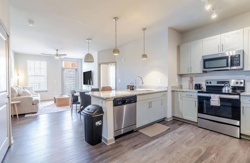Matthews Apartment | Super Central 1BD Worker`s Paradise