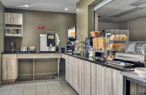 South Lethbridge Hotel | SureStay Plus Hotel by Best Western Lethbridge