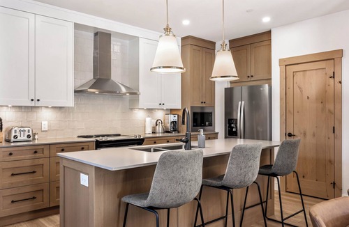 Sun Peaks House | Switchback Creek Condo 4