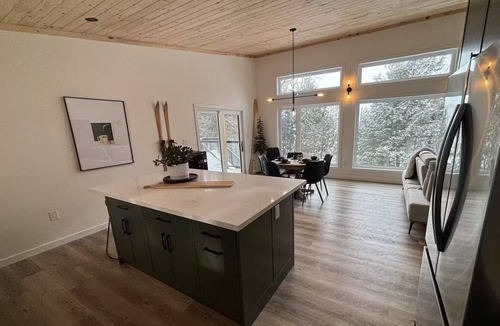Irondale Cottage | The Beech Lakehouse