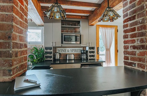 Staunton Apartment | The Hideaway Suite