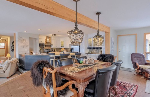 Okanagan-Similkameen House | The Ledge Above Penticton - Stunning Views! *NEW*