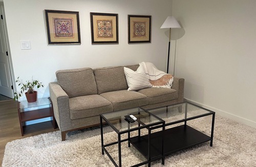 Brighton House | The Nest - Duplex Bottom Unit w/Full Kitchen and Laundry