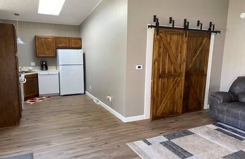 Mount Pleasant Apartment | The Studio on Broadway