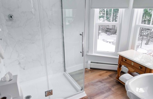 Lenox Hotel | The Whitlock