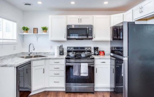 Rochester House | Tiny Home in Quiet Suburb near everything