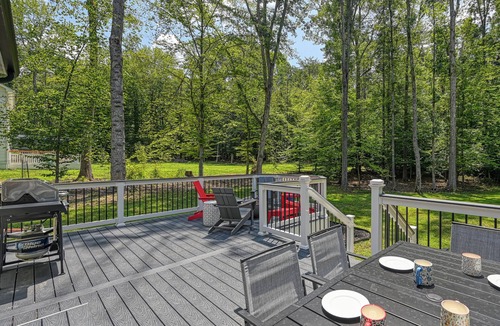 Partlow Cottage | Tranquil craftsman hideaway on 2 secluded acres