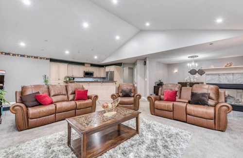Maple Ridge Villa | Tranquil Living
