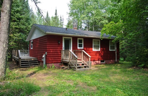 Rhinelander Cabin | Tranquil Privacy