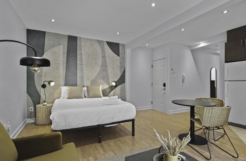 Little Italy Apartment | Trendy Open-Space Studio by Jean Talon Market