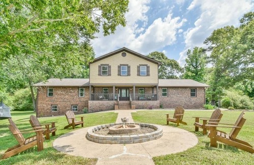 Gainesville House | Ultimate Vacation Resort Horse Ranch Farm