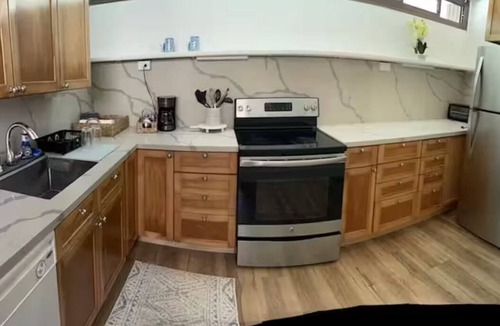 Downtown Honolulu Condo | Unique Bishop Loft