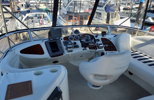 Sidney Boat Rental | Unique Luxury Power Yacht